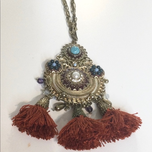 Aldo large pendant necklace. Bling, beads, tassels - Picture 2 of 5